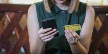 Mobile Wallets vs. Digital Payment Apps: Security in 2025 for US Consumers - Cover Image